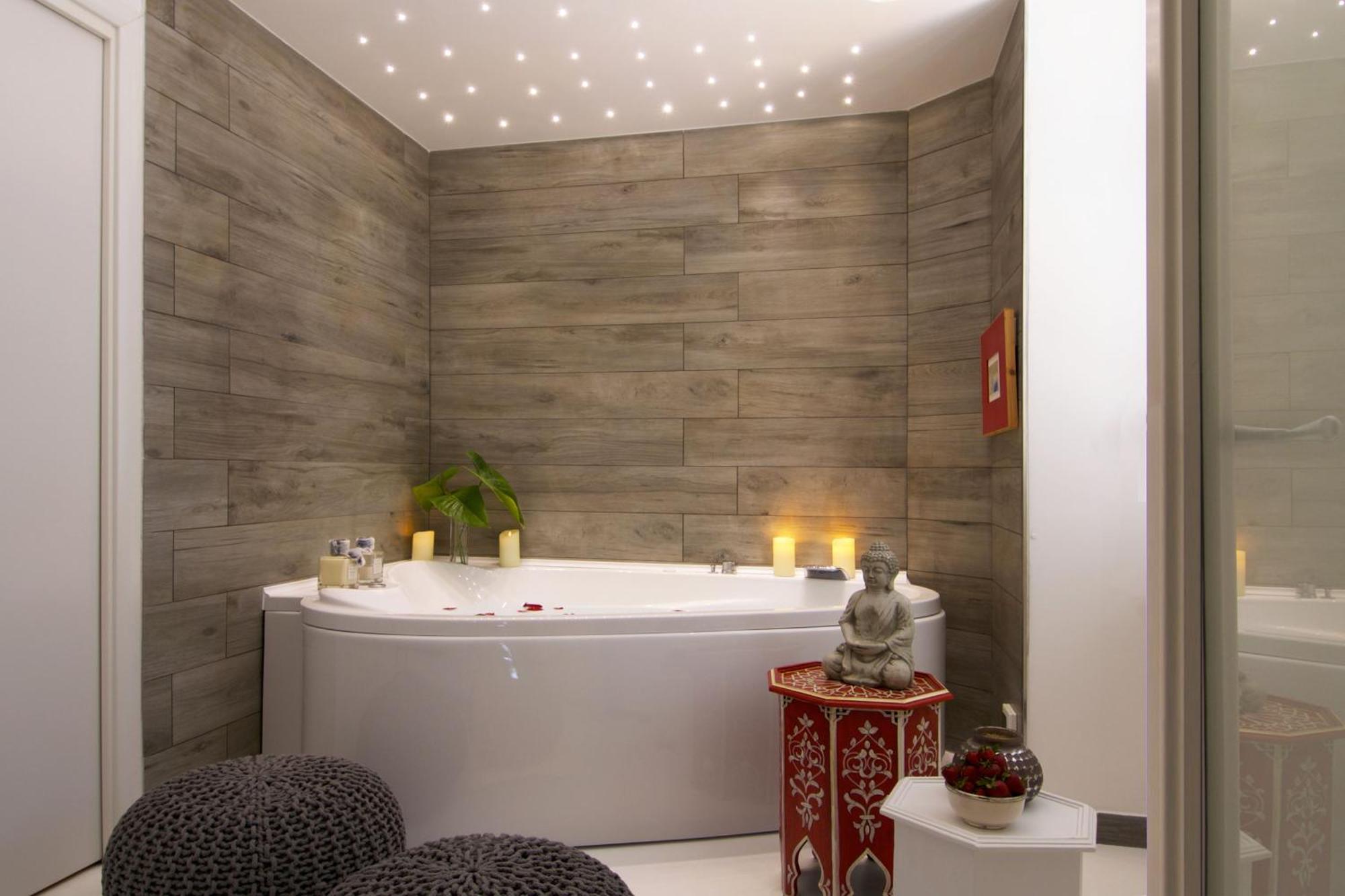 Suite Spa Bath,806668545:JPEG