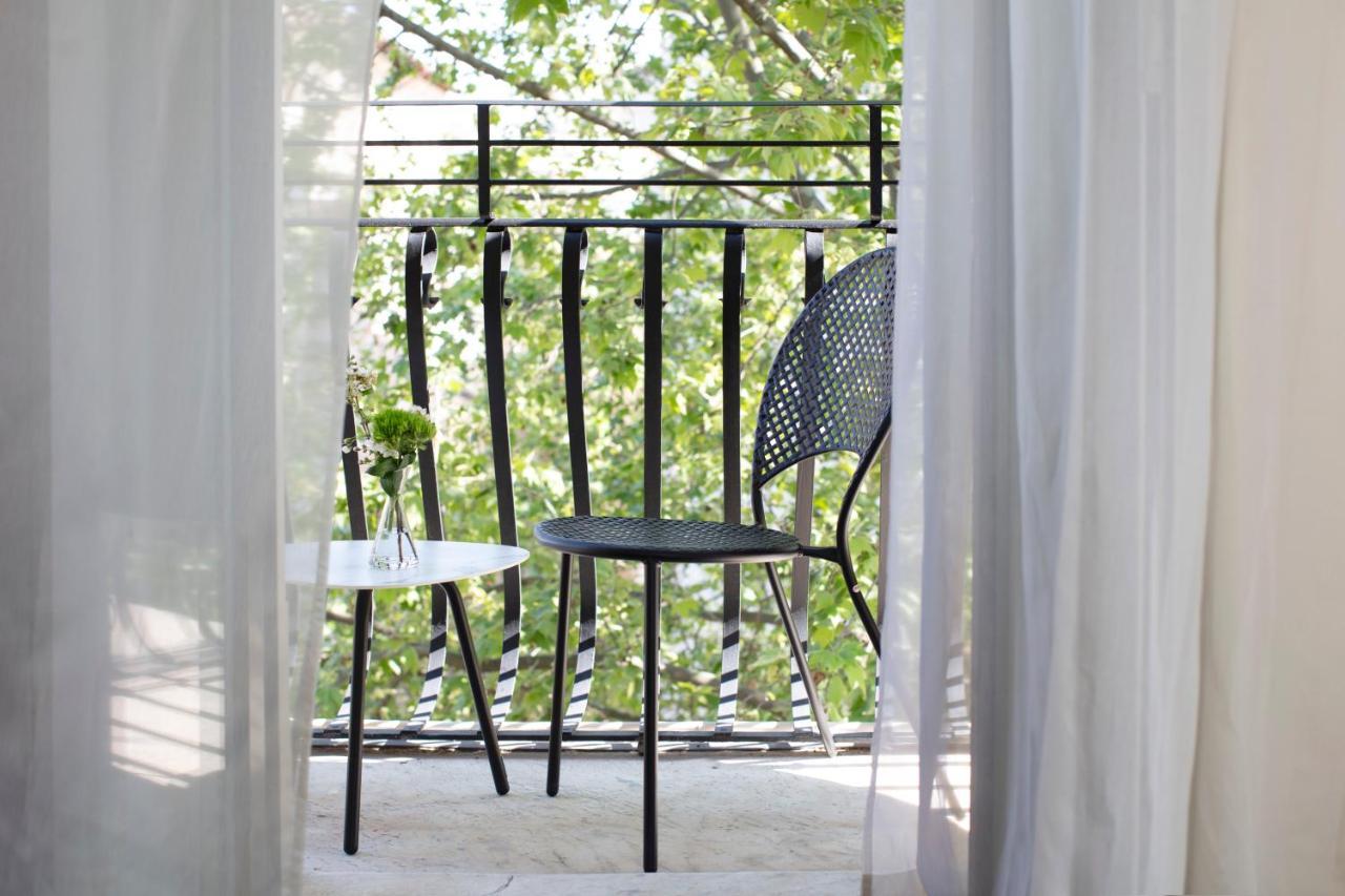 Chambre Lit King-Size Classique avec Balcon - Côté Ville