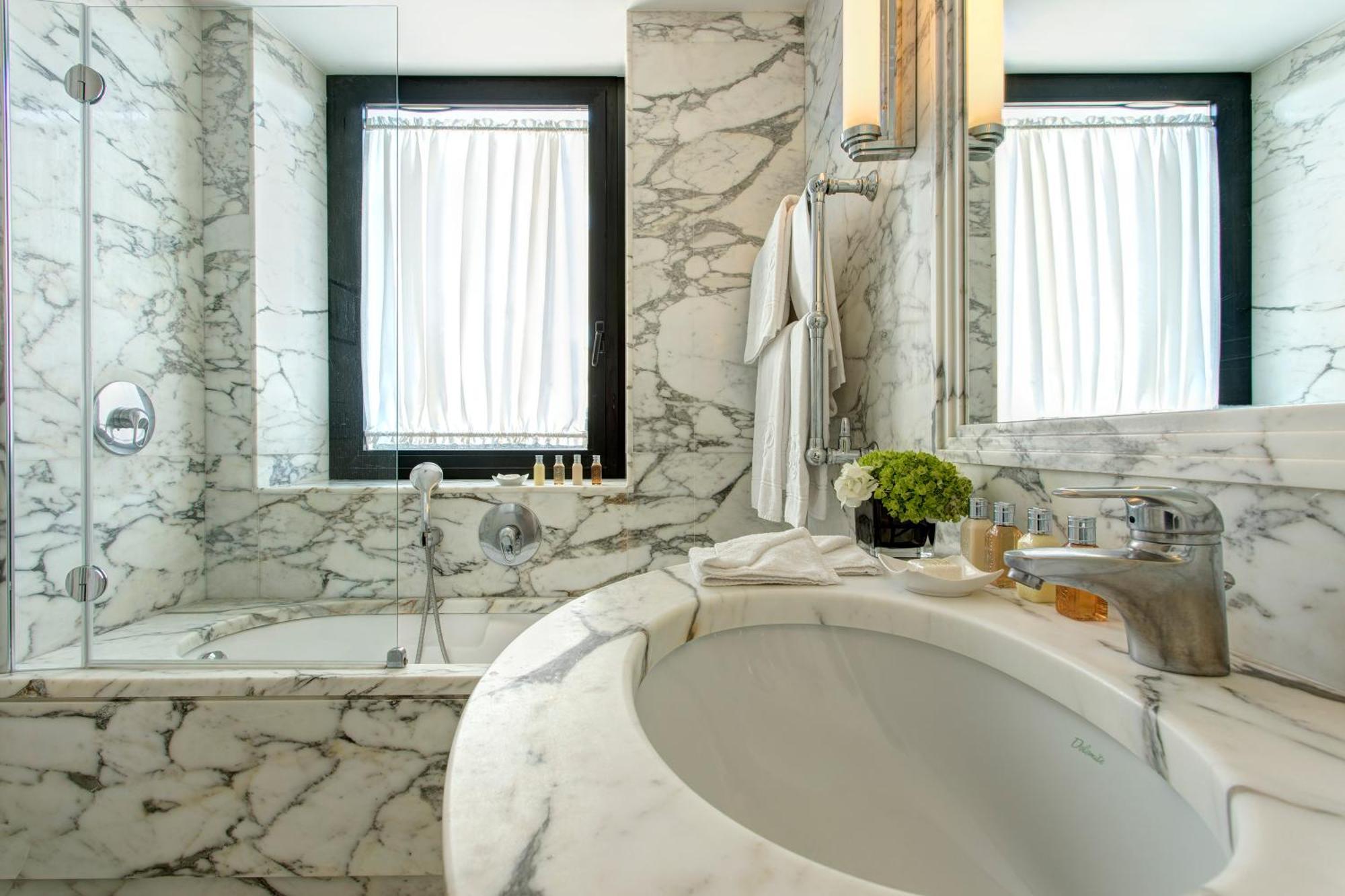 Chambre Deluxe Double ou Lits Jumeaux
