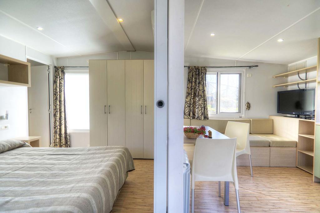 Deluxe Bungalow