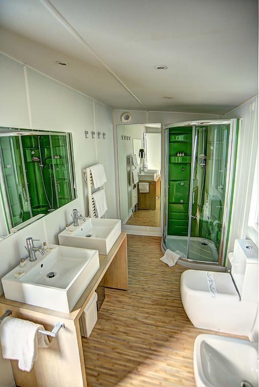 Deluxe Bungalow