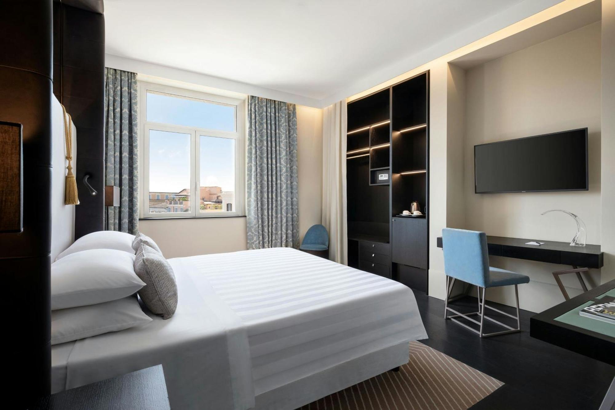 Executive Deluxe King Room City View,1643134216:JPEG