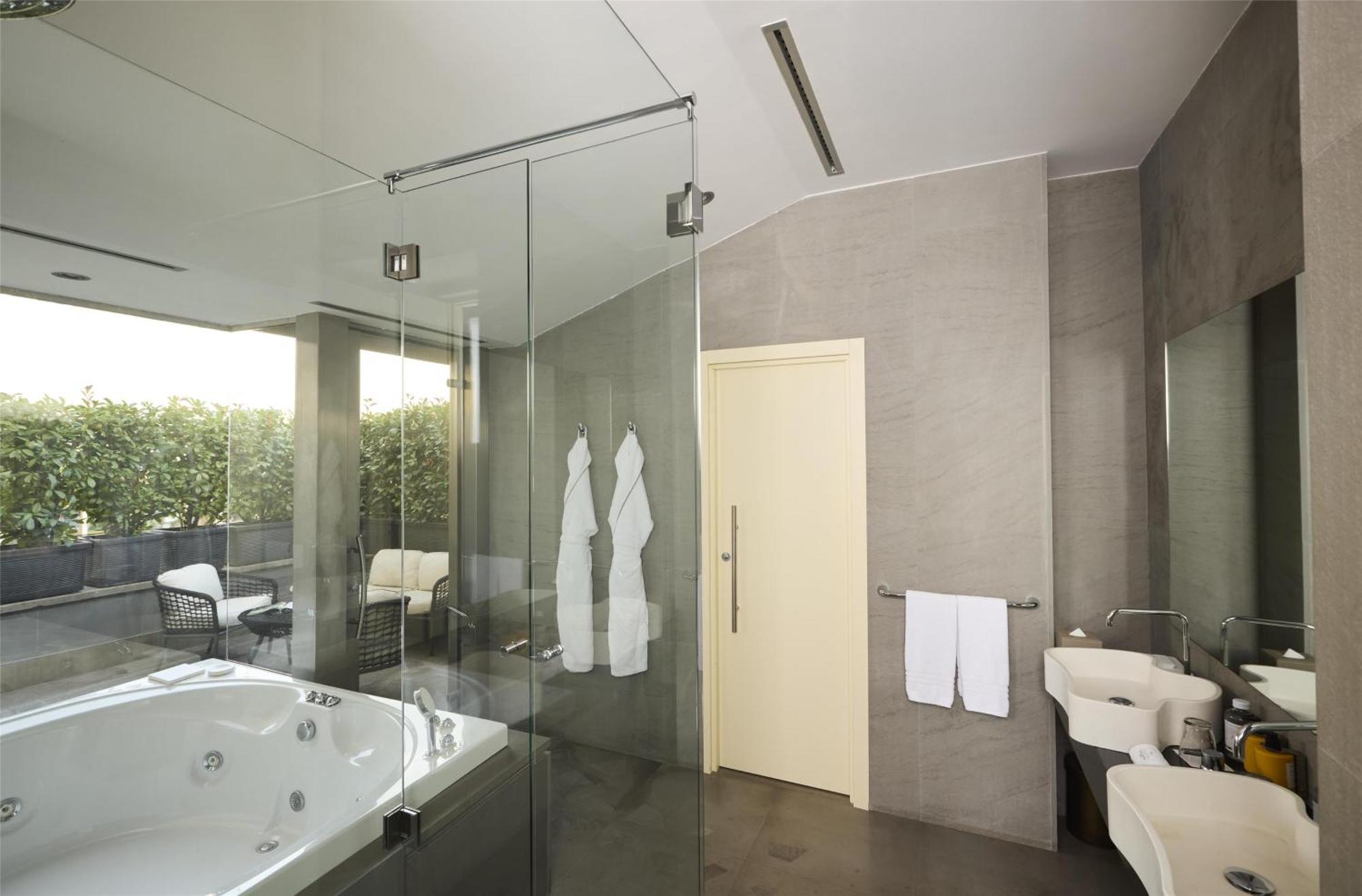 Suite Executive Jacuzzi Terrace View,1729992946:JPEG