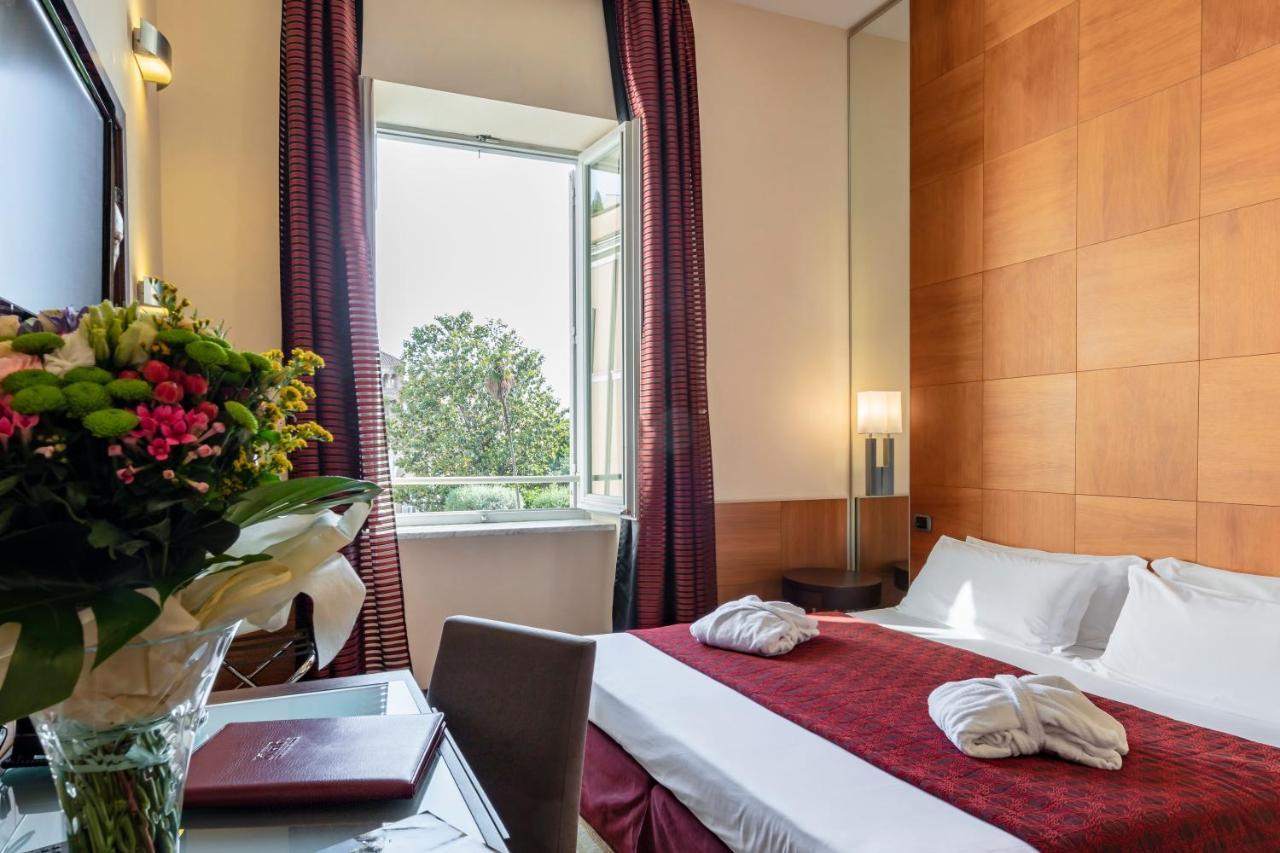 Double or Twin Room with View,693038826:JPEG